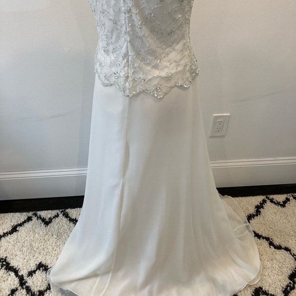 J Kara Full Length White Dress Beaded Scallop Top Fully Lined - Picture 5 of 10